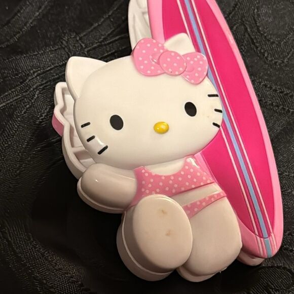 hello kitty towel clips for beac/pool chairs - Picture 4 of 5